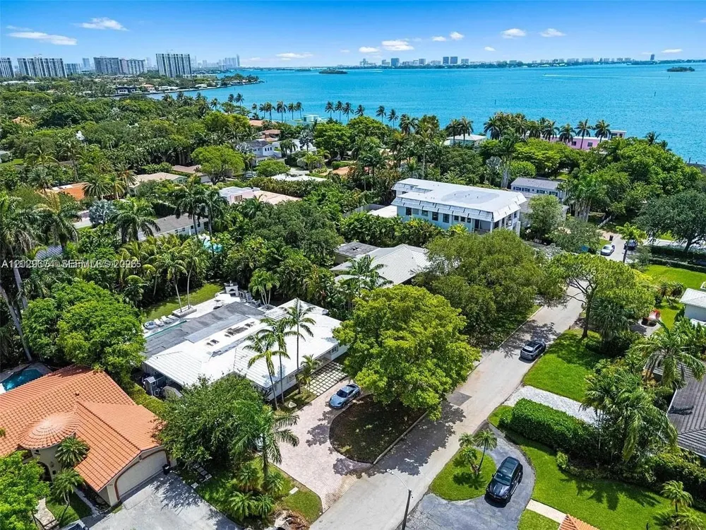 1255 NE 93rd St Miami Shores, FL 33138