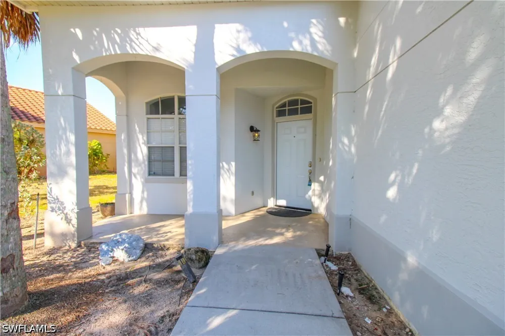 Lady Palm Drive Naples, FL 34104