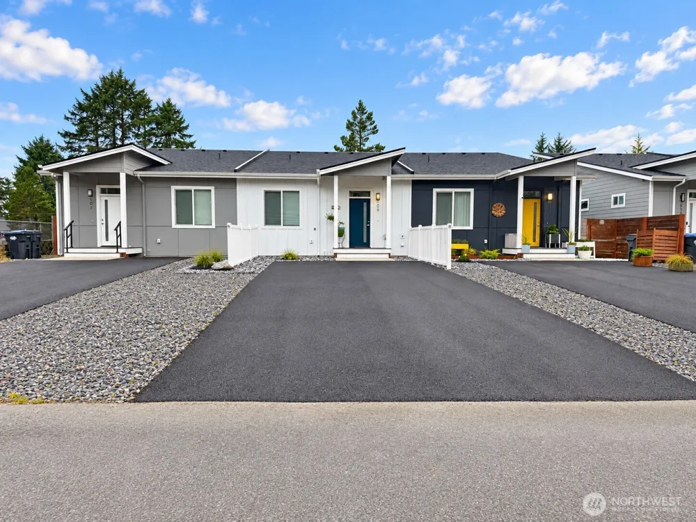 607 Sunset Avenue NE #N8 Ocean Shores, WA 98569