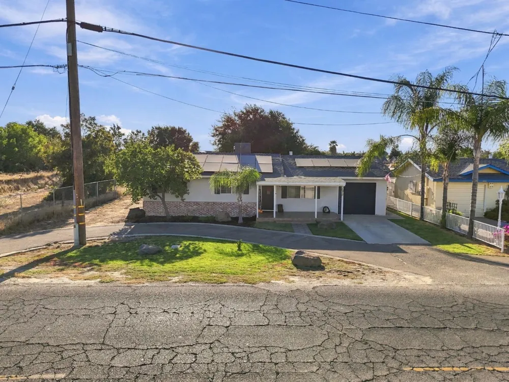 3625 S Highland Avenue Selma, CA 93662