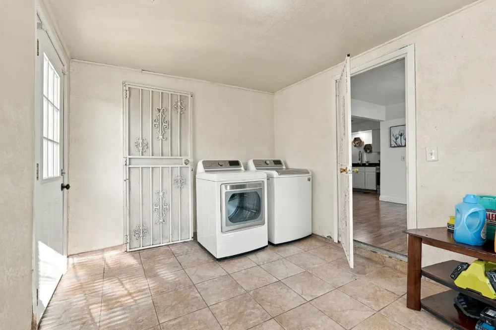 3625 S Highland Avenue Selma, CA 93662