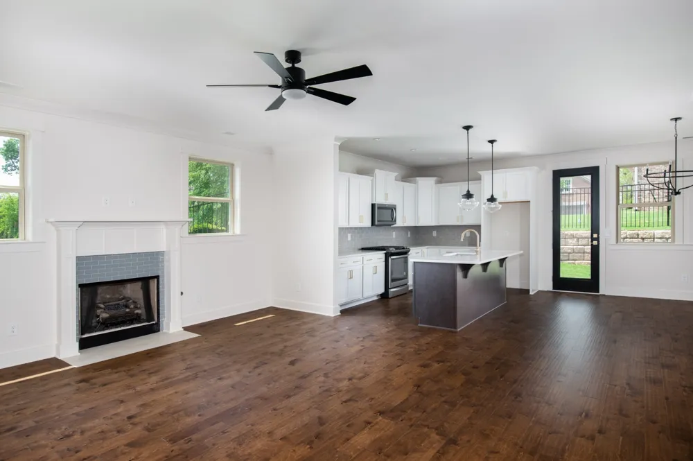 2068 Blackstone Drive Hendersonville, TN 37075