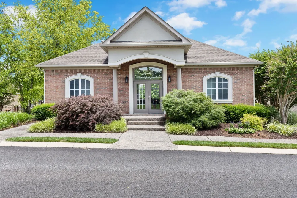 2068 Blackstone Drive Hendersonville, TN 37075