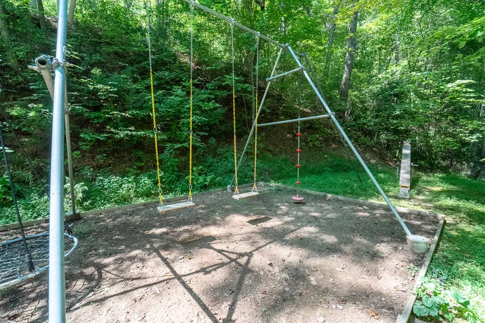 Iris Lane Whittier, NC 28789