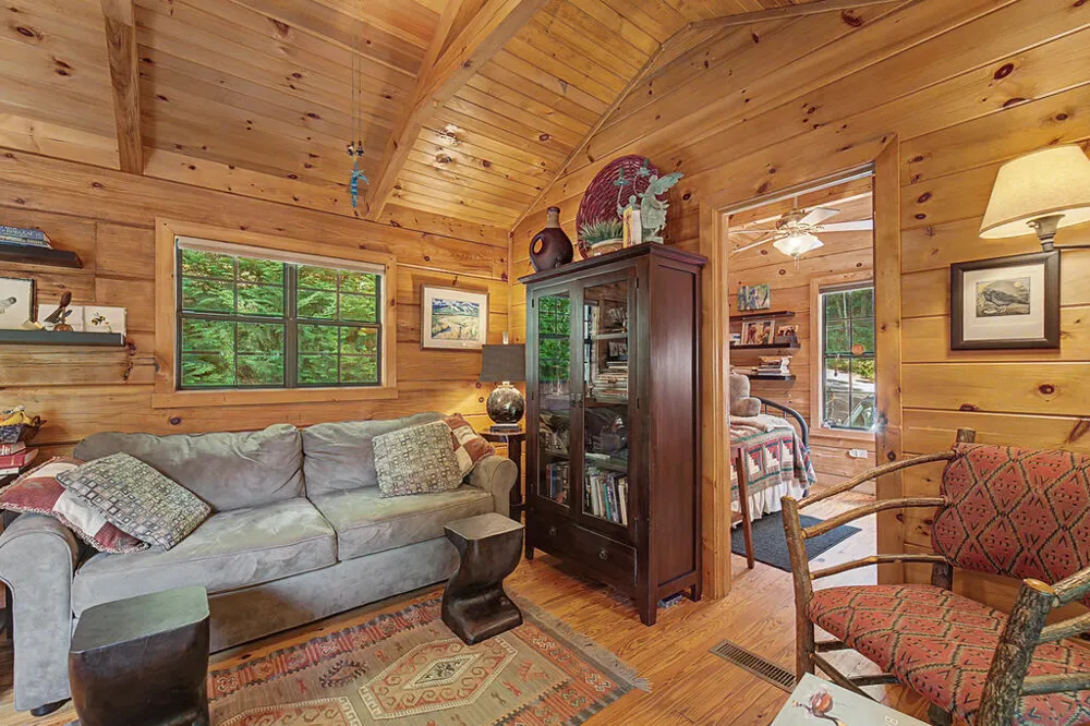Iris Lane Whittier, NC 28789