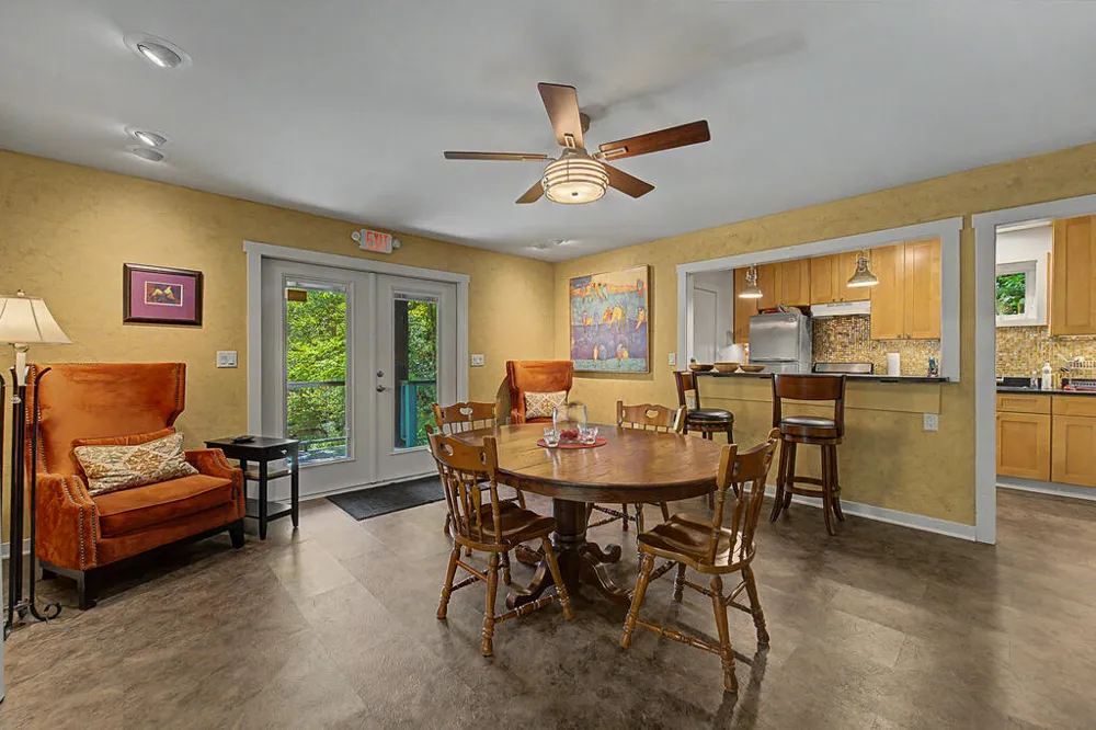 Iris Lane Whittier, NC 28789