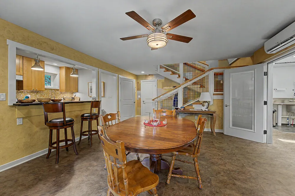 Iris Lane Whittier, NC 28789