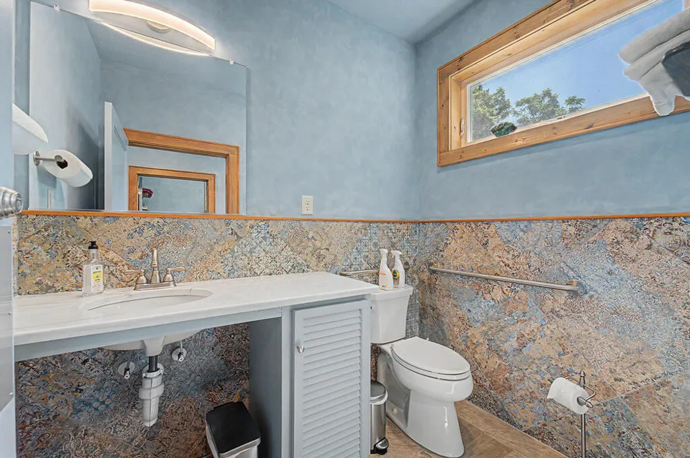 Iris Lane Whittier, NC 28789