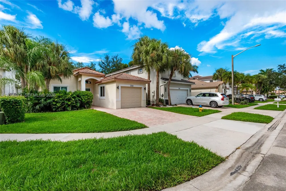 17022 NW 12th St Pembroke Pines, FL 33028