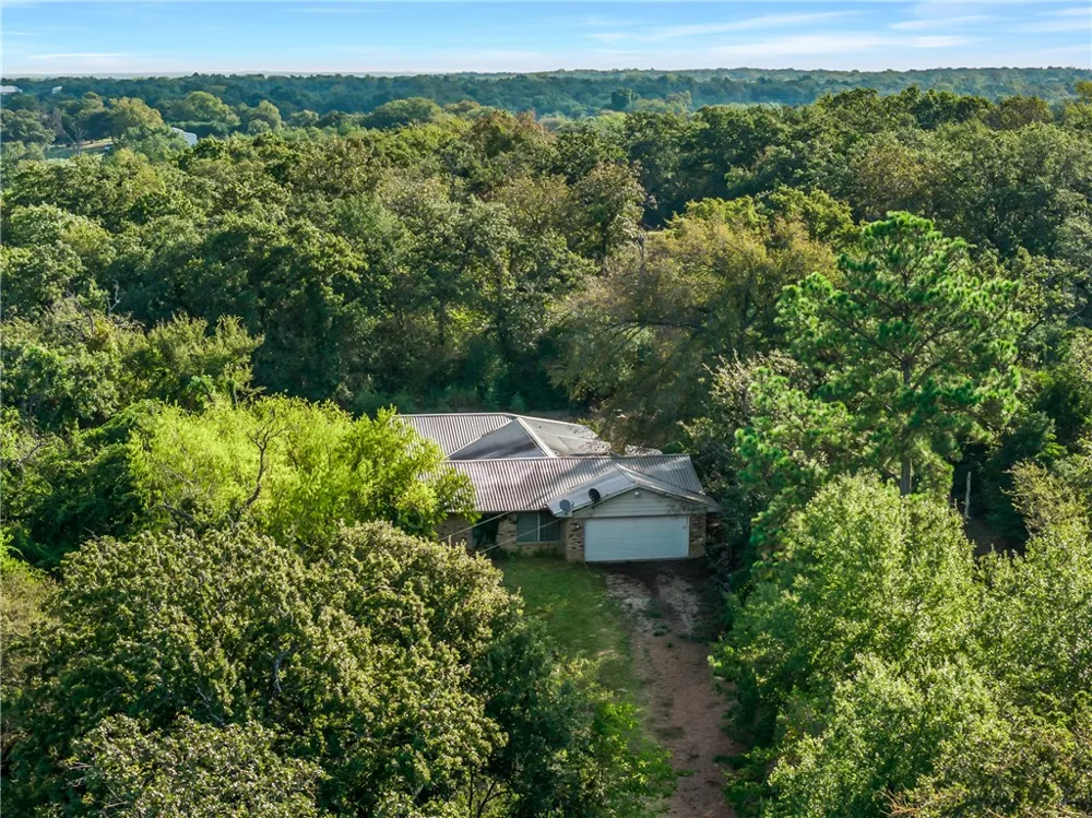 5209 Bucksnort Road Franklin, TX 77856