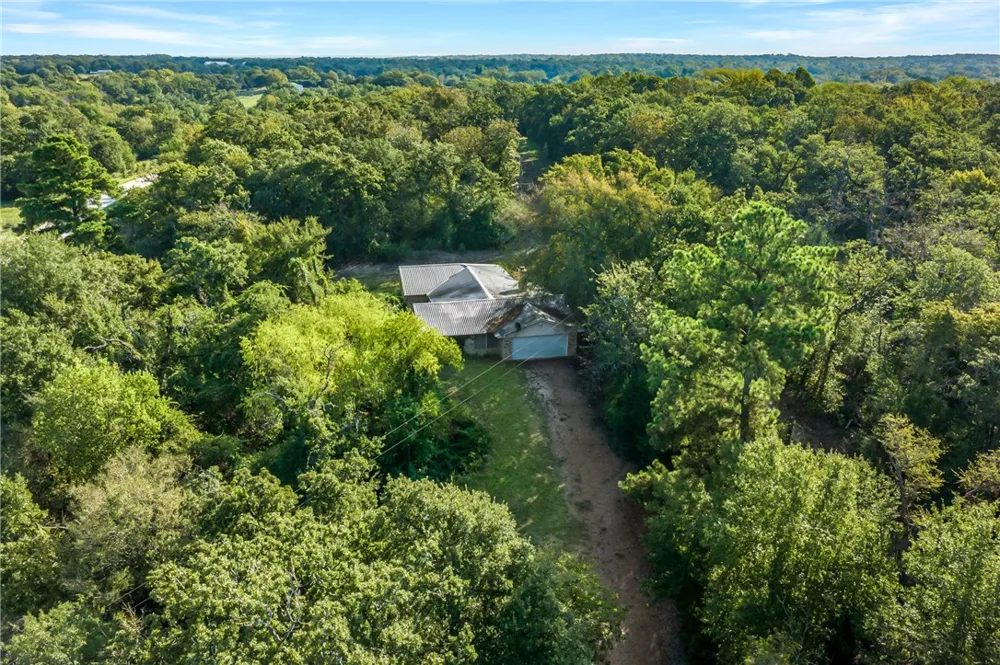 5209 Bucksnort Road Franklin, TX 77856