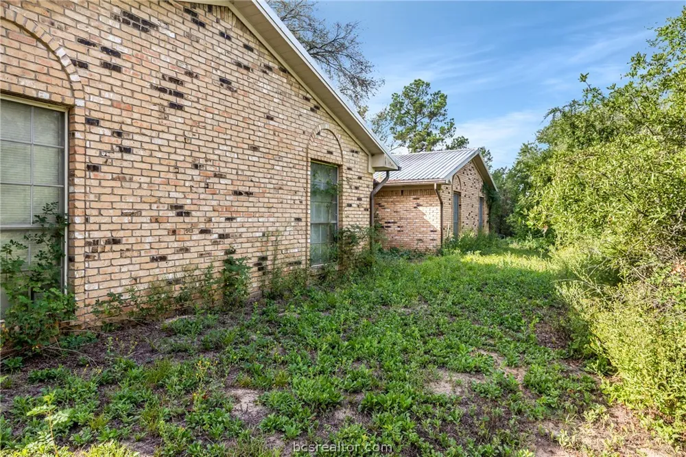 5209 Bucksnort Road Franklin, TX 77856