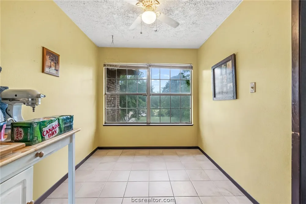 5209 Bucksnort Road Franklin, TX 77856