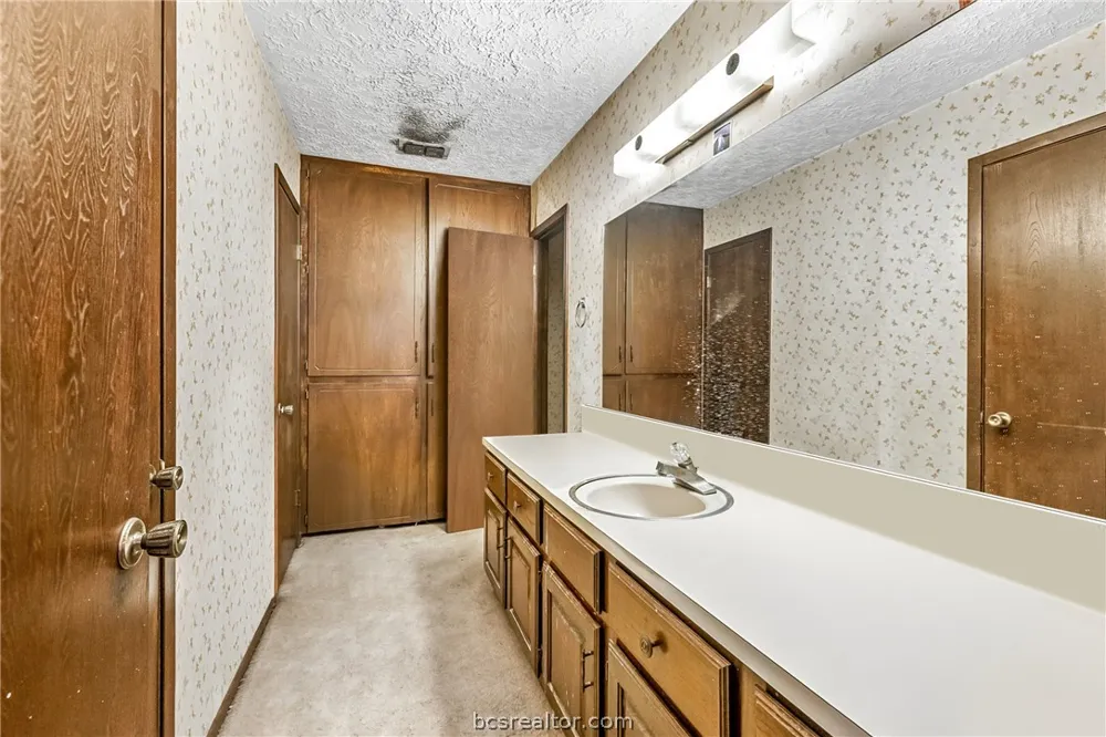 5209 Bucksnort Road Franklin, TX 77856