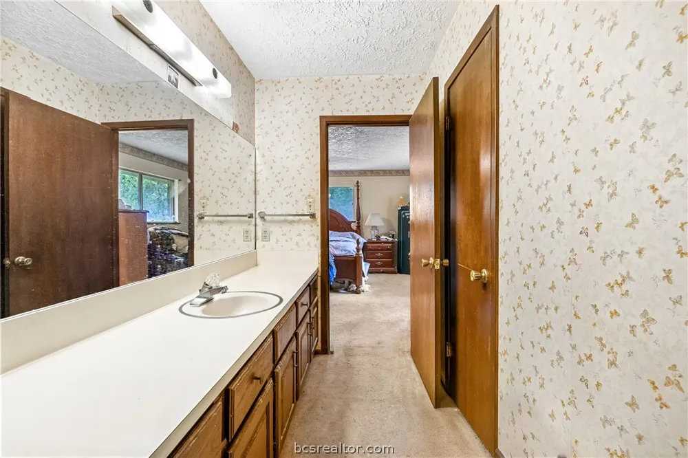 5209 Bucksnort Road Franklin, TX 77856