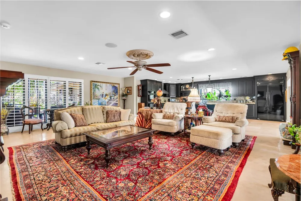 4615 W Tradewinds Ave Lauderdale By The Sea, FL 33308