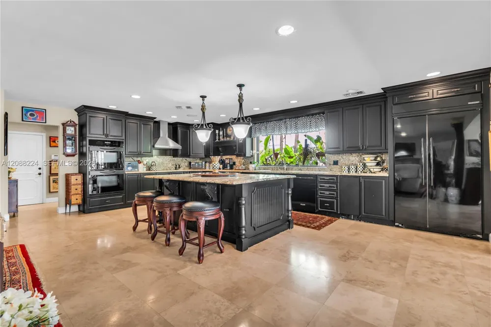 4615 W Tradewinds Ave Lauderdale By The Sea, FL 33308