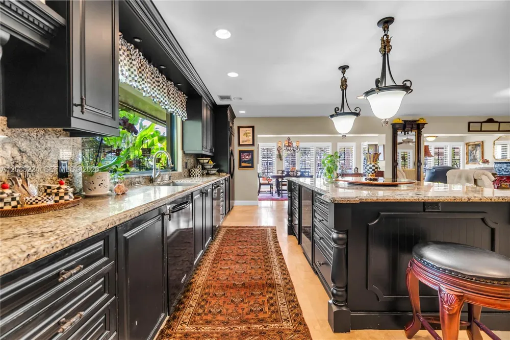 4615 W Tradewinds Ave Lauderdale By The Sea, FL 33308