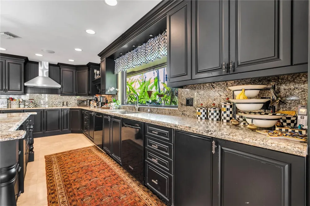 4615 W Tradewinds Ave Lauderdale By The Sea, FL 33308