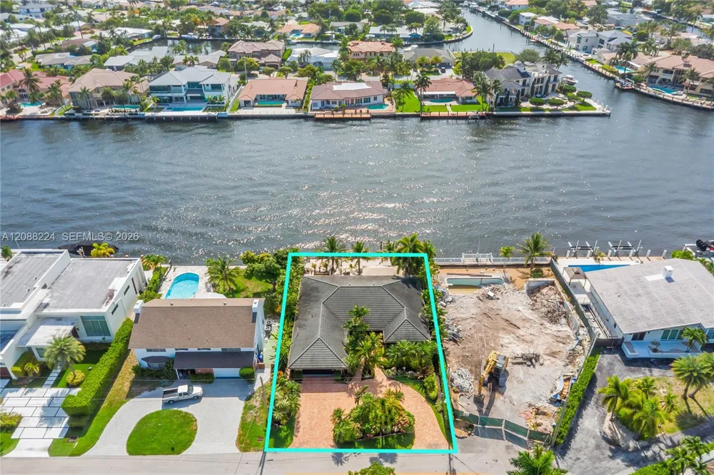 4615 W Tradewinds Ave Lauderdale By The Sea, FL 33308
