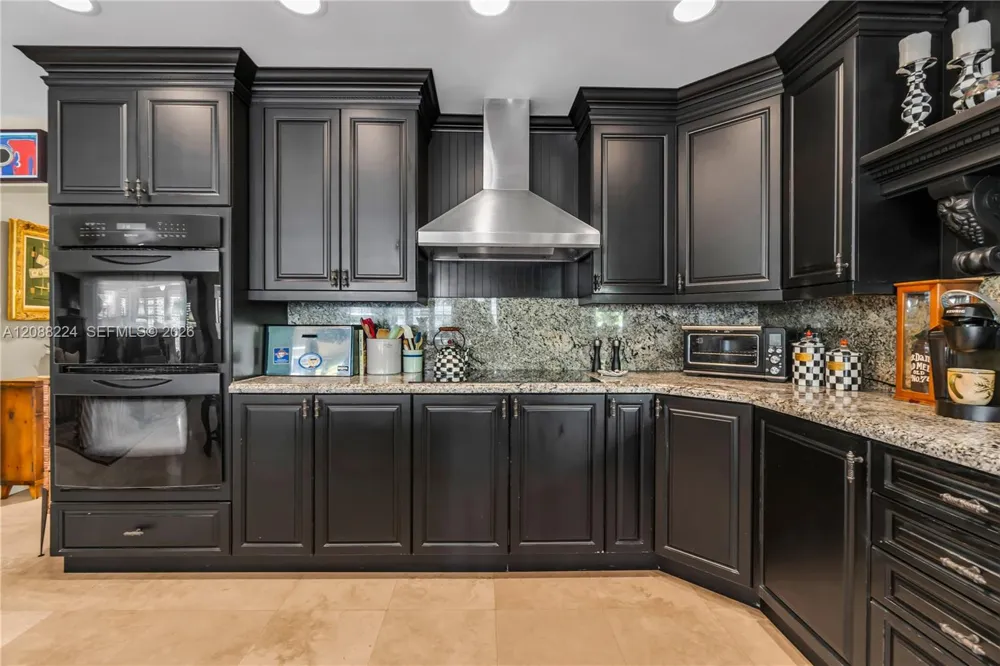 4615 W Tradewinds Ave Lauderdale By The Sea, FL 33308