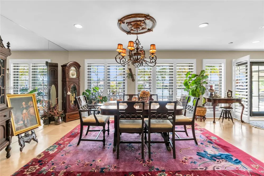 4615 W Tradewinds Ave Lauderdale By The Sea, FL 33308