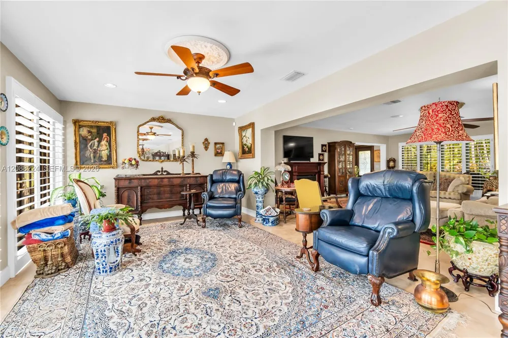 4615 W Tradewinds Ave Lauderdale By The Sea, FL 33308