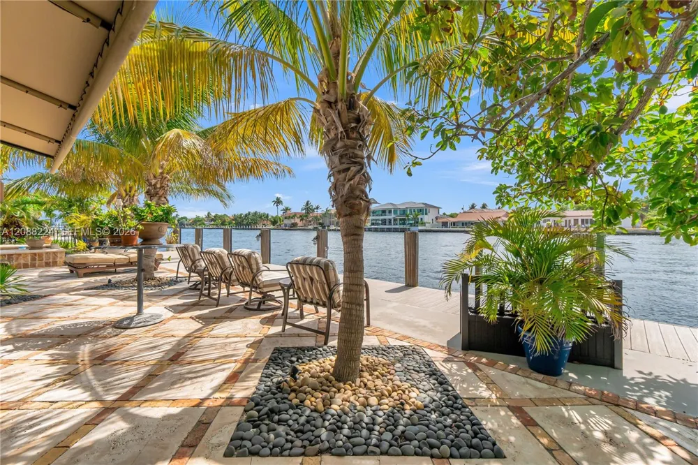 4615 W Tradewinds Ave Lauderdale By The Sea, FL 33308