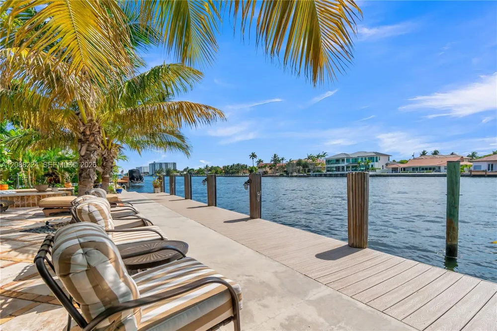 4615 W Tradewinds Ave Lauderdale By The Sea, FL 33308