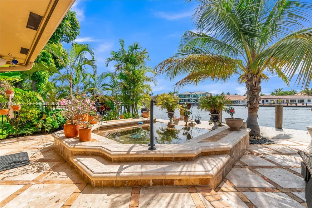4615 W Tradewinds Ave Lauderdale By The Sea, FL 33308
