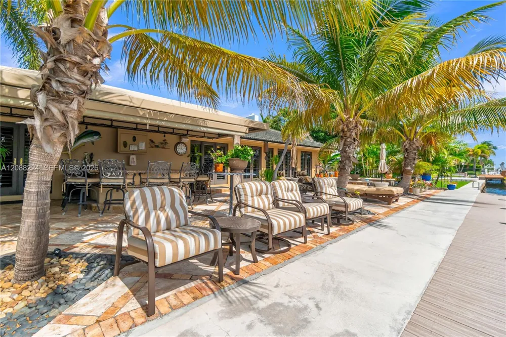 4615 W Tradewinds Ave Lauderdale By The Sea, FL 33308