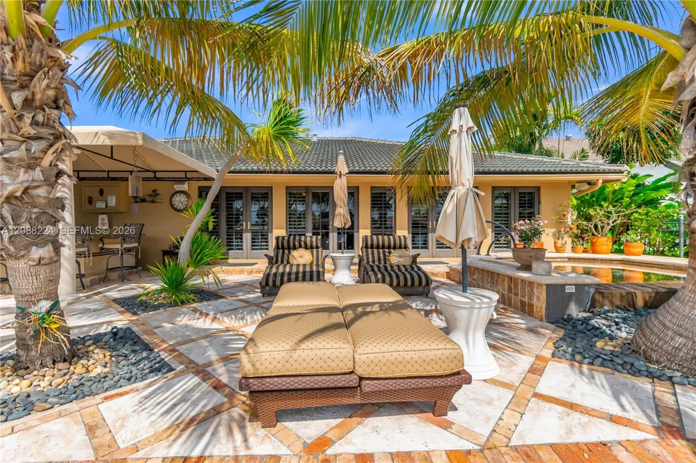 4615 W Tradewinds Ave Lauderdale By The Sea, FL 33308