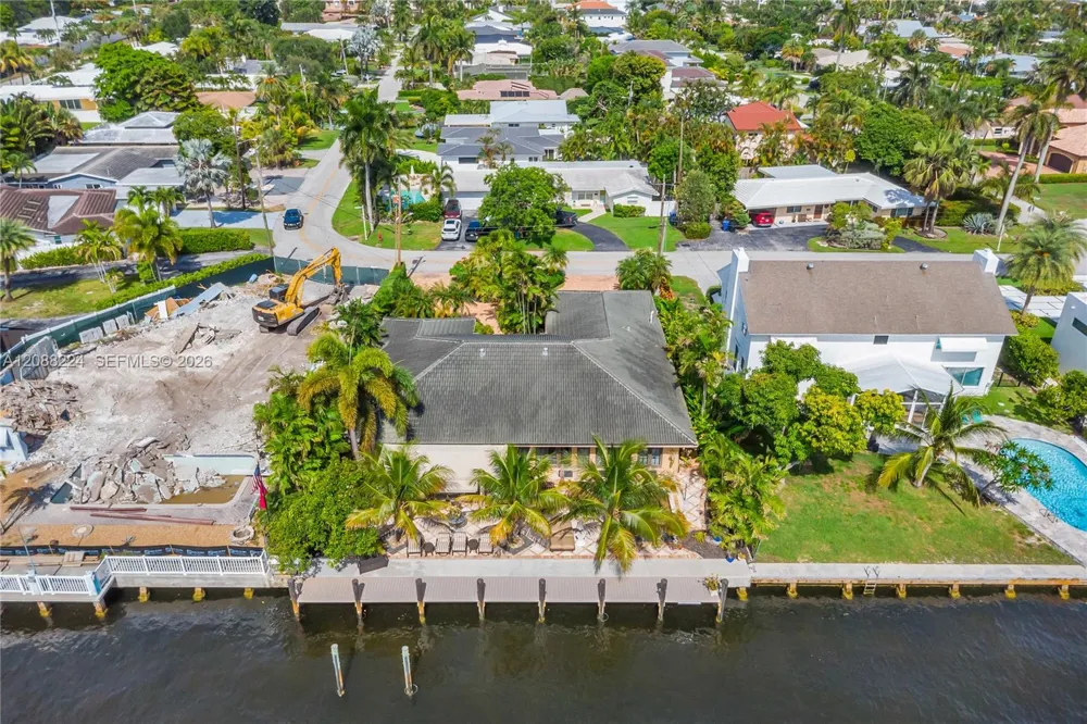 4615 W Tradewinds Ave Lauderdale By The Sea, FL 33308
