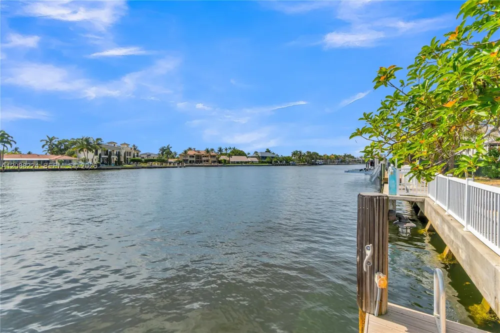 4615 W Tradewinds Ave Lauderdale By The Sea, FL 33308