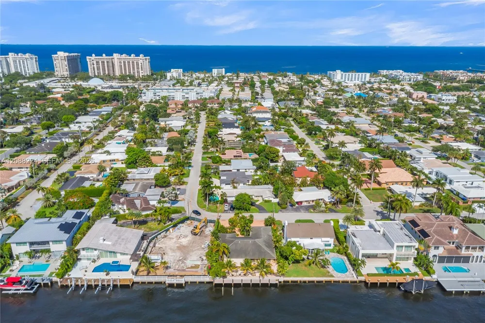 4615 W Tradewinds Ave Lauderdale By The Sea, FL 33308