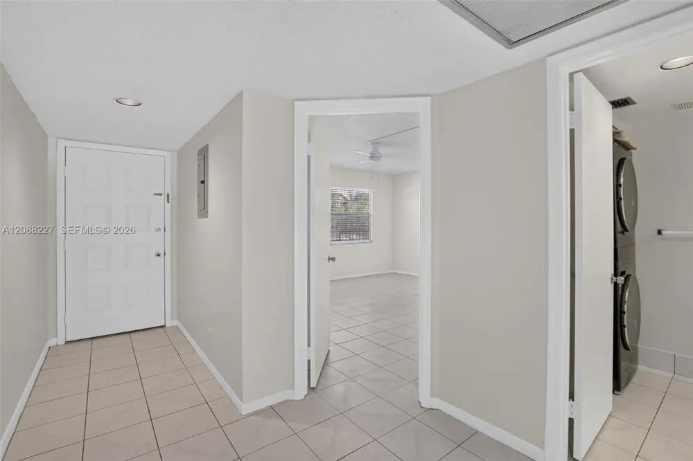 1200 SW 125th Ave #212L Pembroke Pines, FL 33027