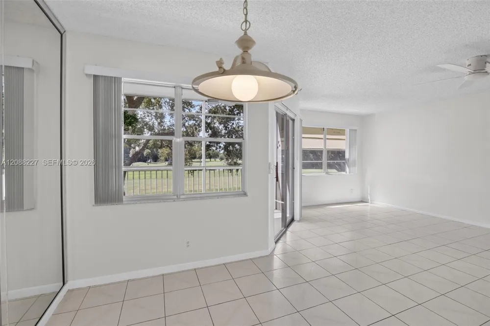1200 SW 125th Ave #212L Pembroke Pines, FL 33027