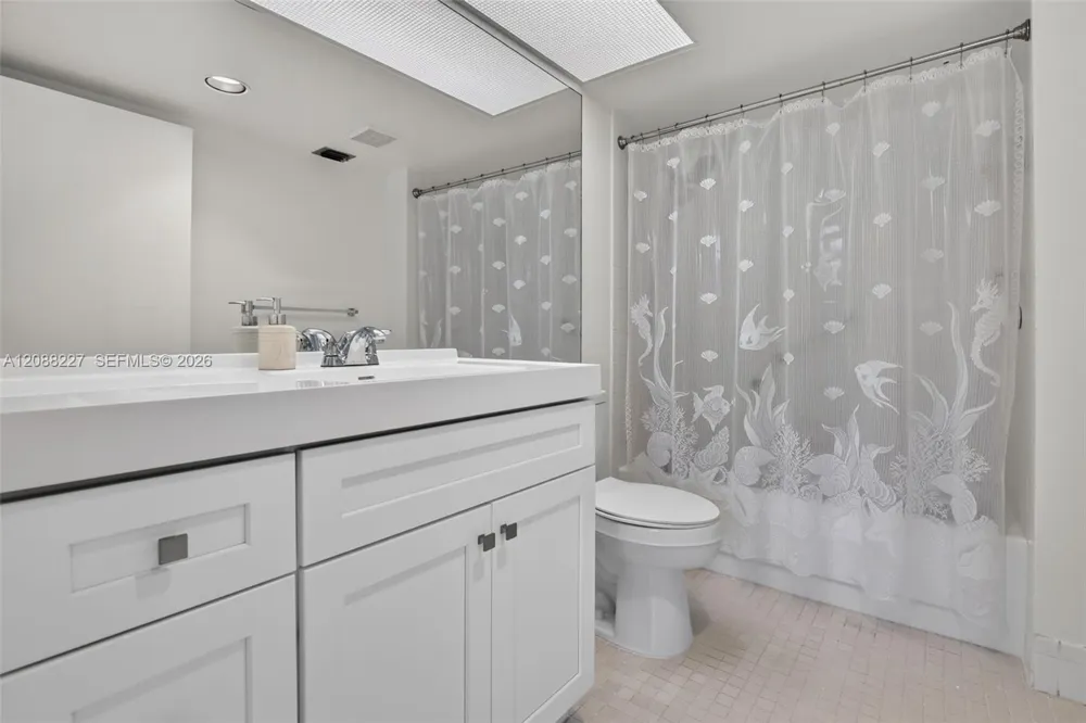 1200 SW 125th Ave #212L Pembroke Pines, FL 33027