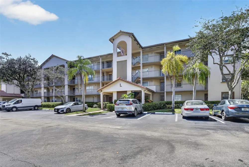 1200 SW 125th Ave #212L Pembroke Pines, FL 33027