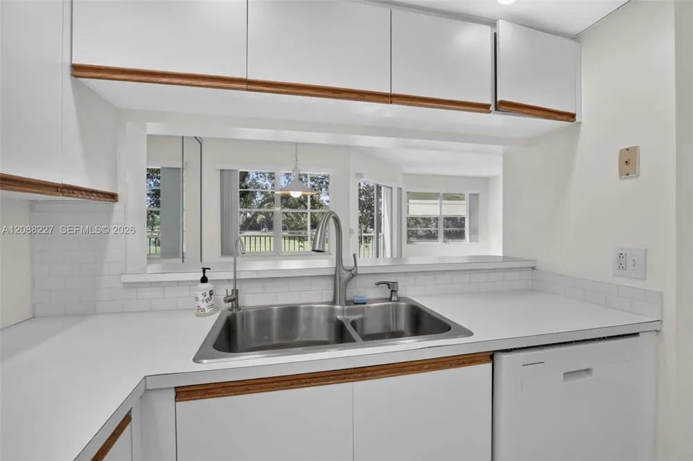 1200 SW 125th Ave #212L Pembroke Pines, FL 33027