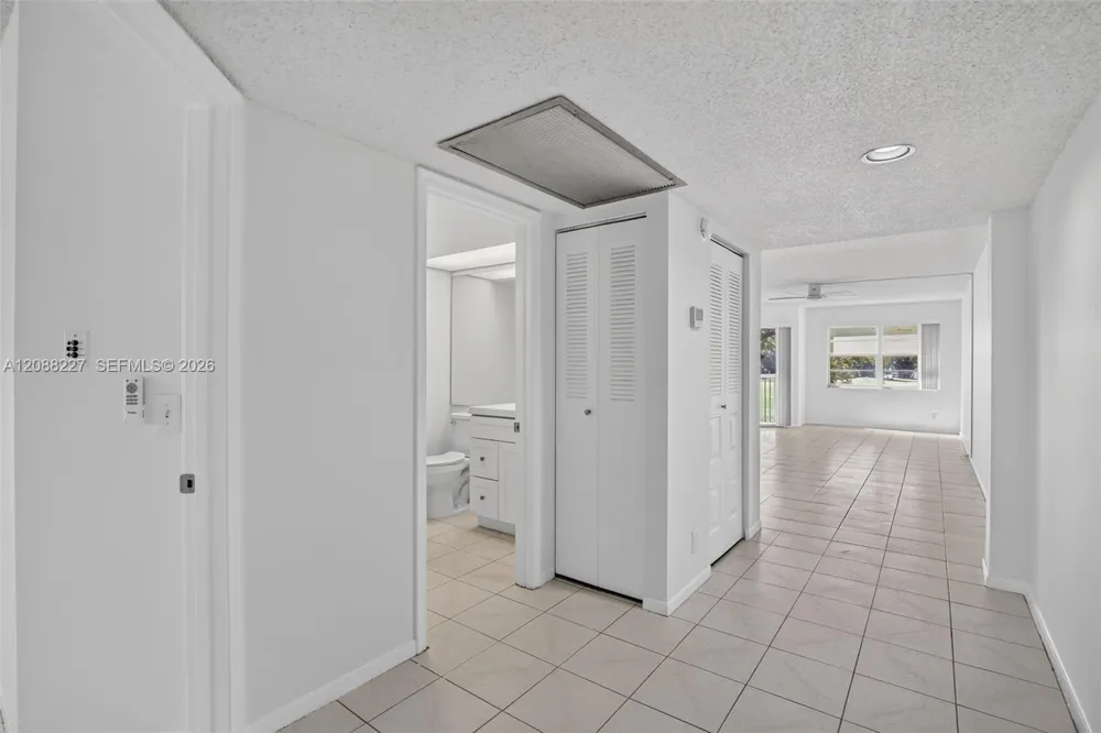1200 SW 125th Ave #212L Pembroke Pines, FL 33027