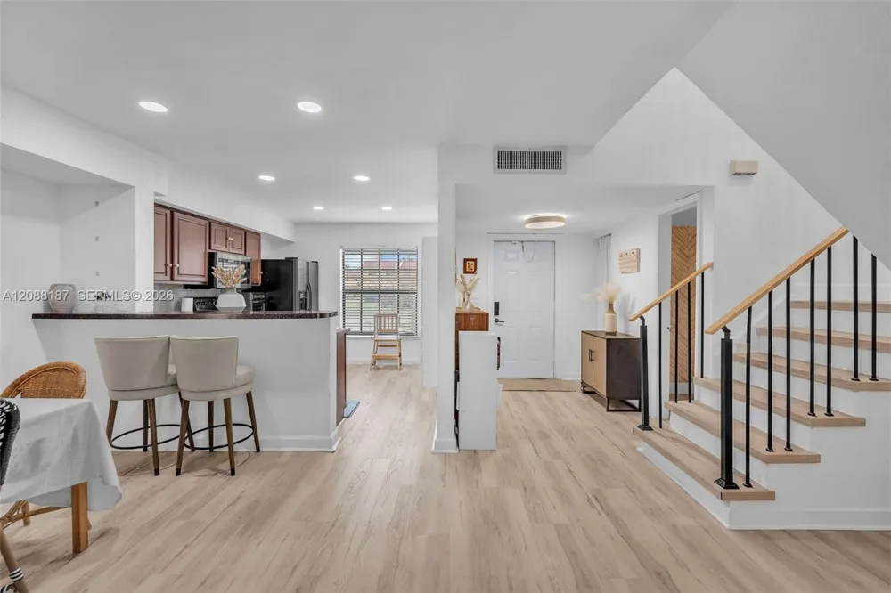 2771 NW 47th Ln #2905 Lauderdale Lakes, FL 33313