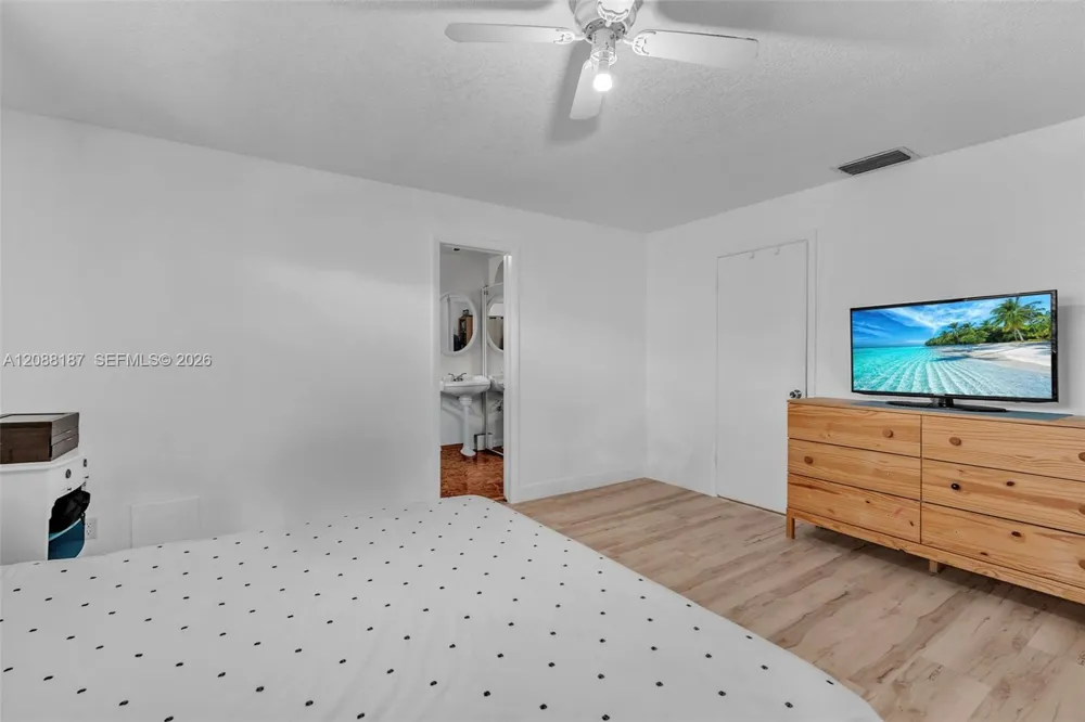 2771 NW 47th Ln #2905 Lauderdale Lakes, FL 33313
