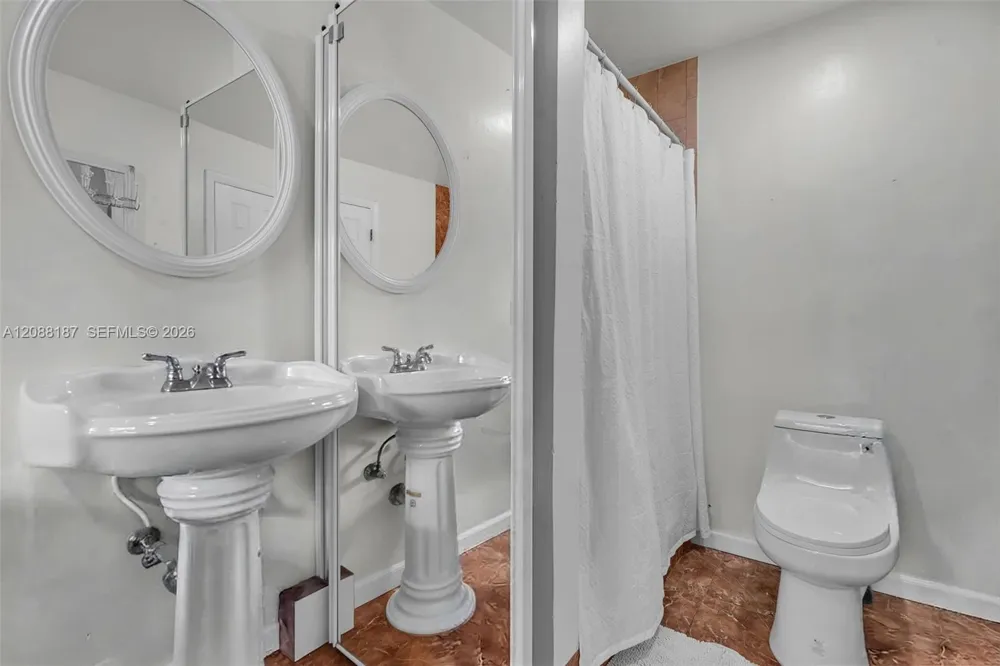 2771 NW 47th Ln #2905 Lauderdale Lakes, FL 33313