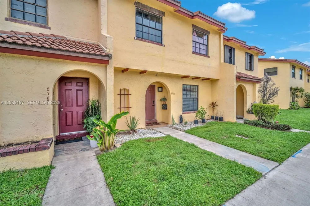 2771 NW 47th Ln #2905 Lauderdale Lakes, FL 33313