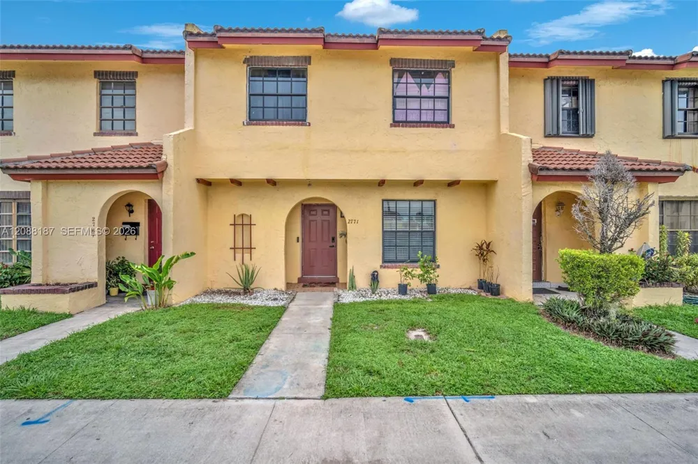 2771 NW 47th Ln #2905 Lauderdale Lakes, FL 33313