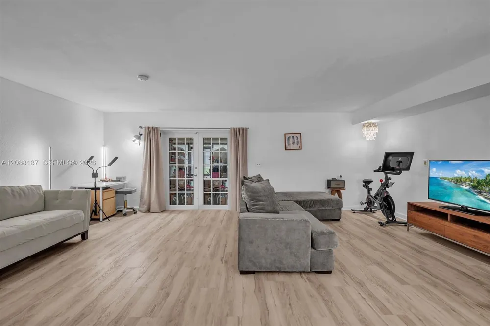 2771 NW 47th Ln #2905 Lauderdale Lakes, FL 33313