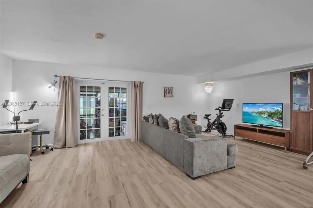 2771 NW 47th Ln #2905 Lauderdale Lakes, FL 33313