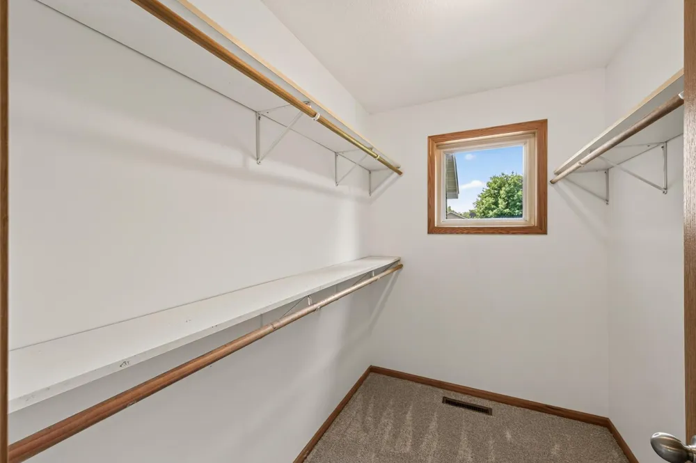 833 Glen Road Newport, MN 55055