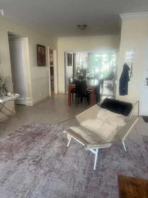 5601 Collins Ave #415 Miami Beach, FL 33140